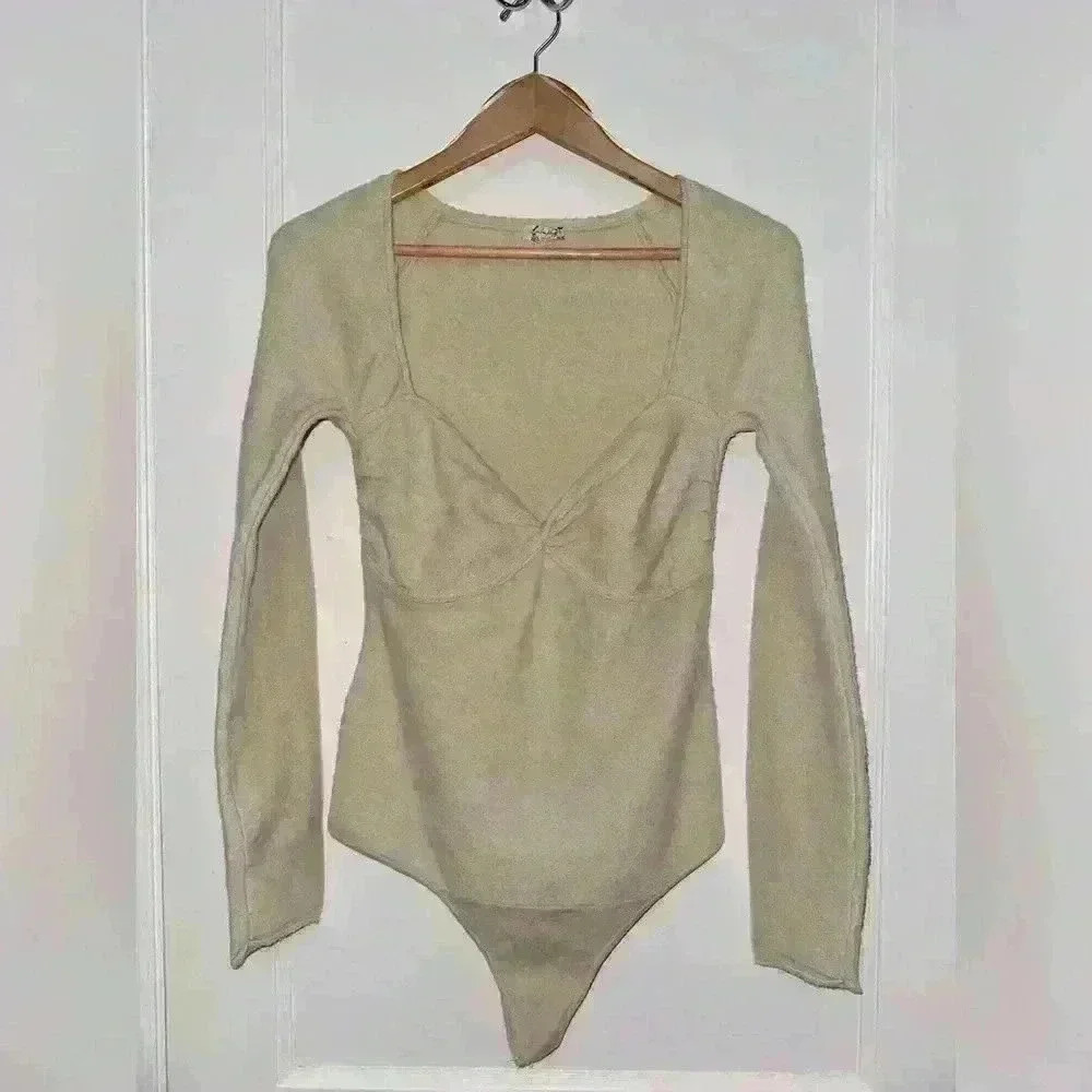 Free People Sweetheart Neckline Thong Soft Bodysuit sz Medium